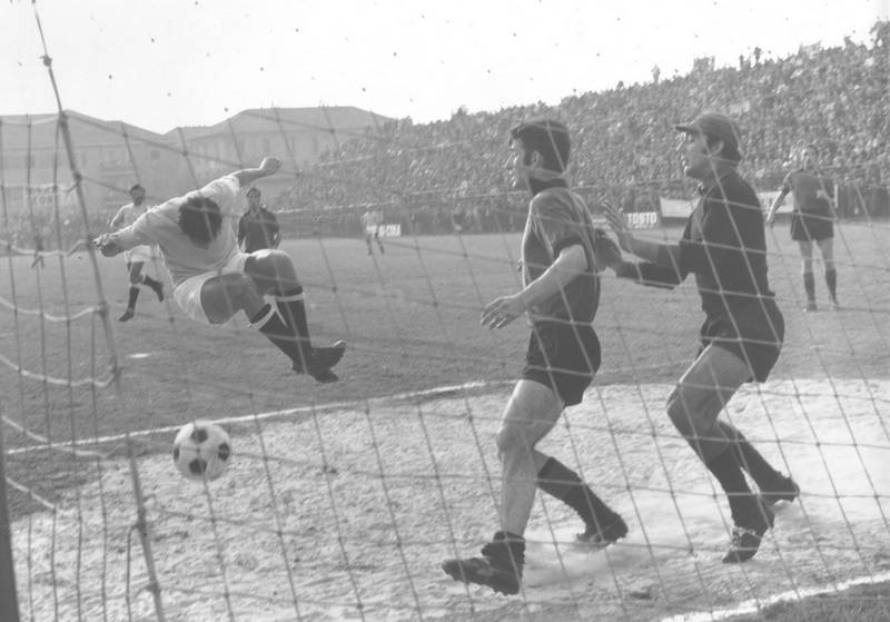 Legnano1969-70-Legnano-Venezia-3-0-rete-di-Ulivieri