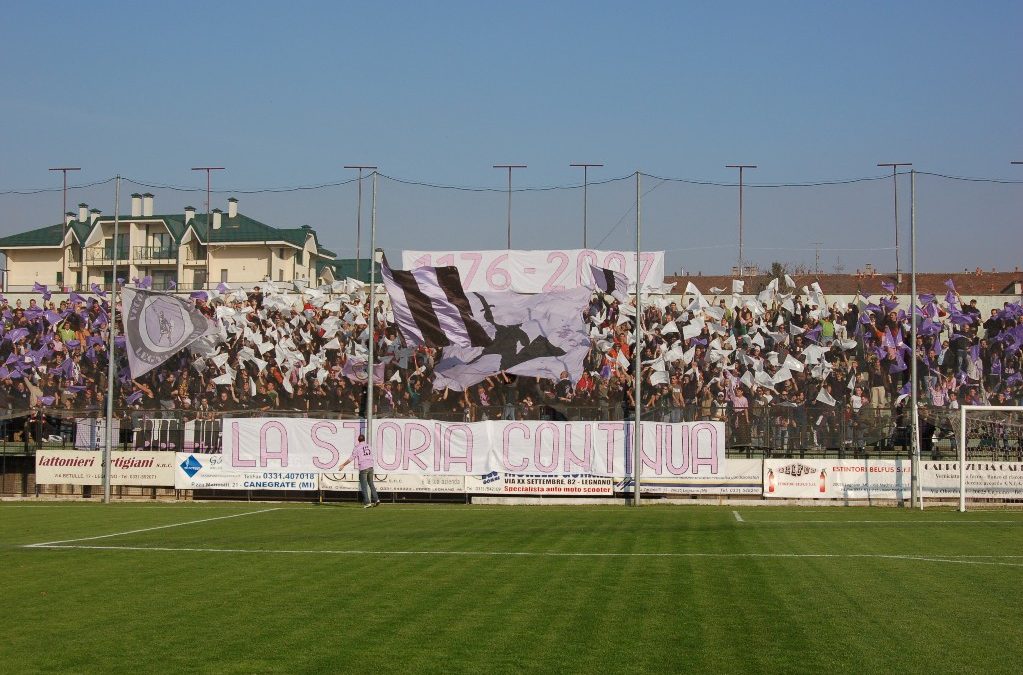 Il Legnano torna allo stadio Mari celebrando la maglia lilla e Gigi Riva