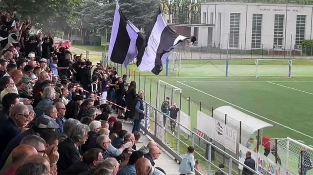 Tifosi lilla Legnano Robbio
